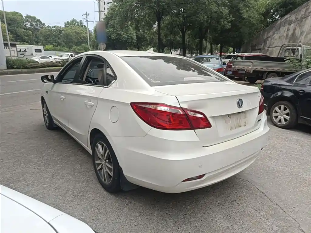 Changan Eado 2015 2015 1.6L Manual Luxury China V
