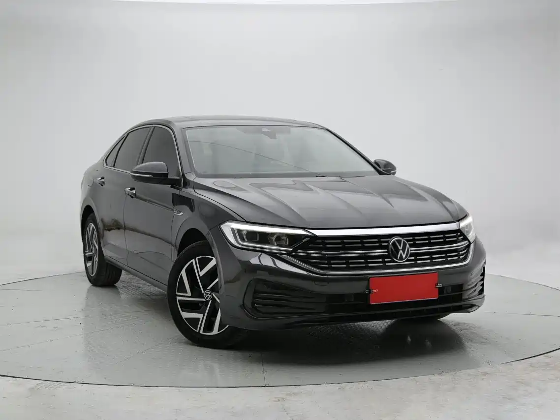 Volkswagen Sagitar 2023 Model Year 280TSI DSG Surpass Edition фото 3