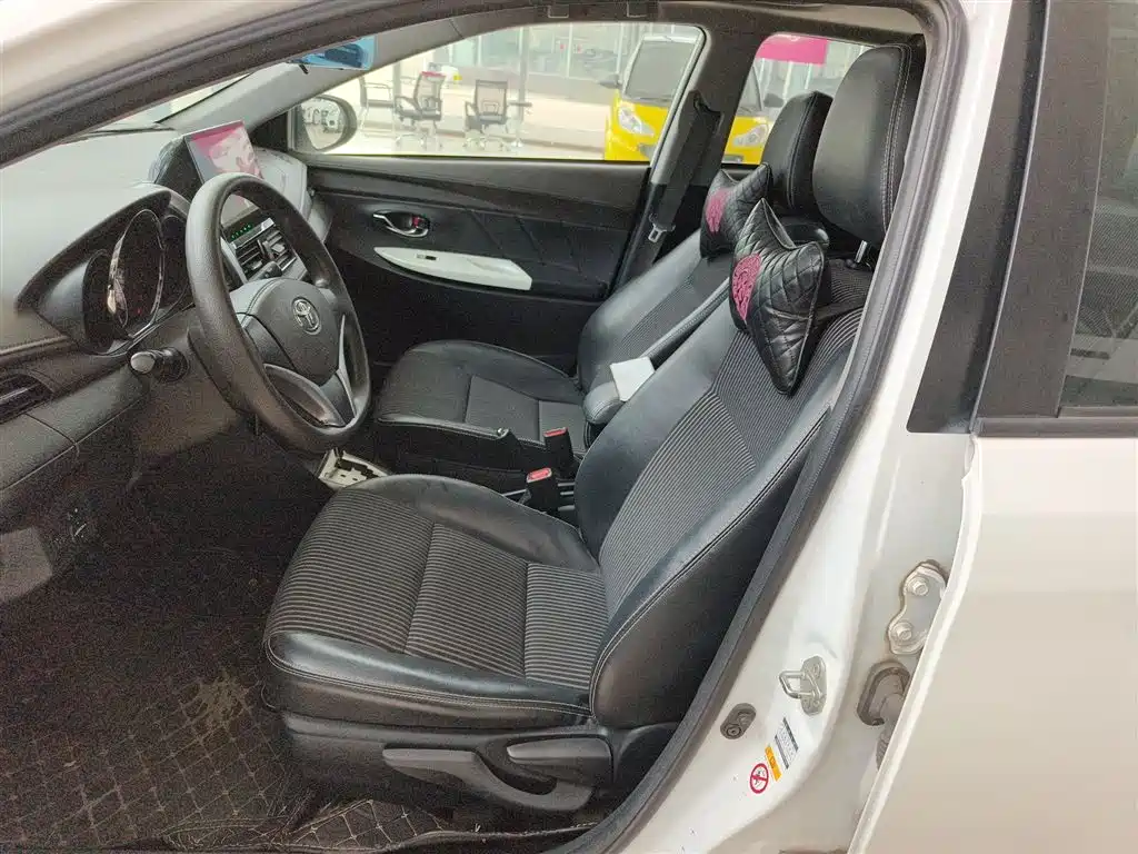 Toyota YARiS L Zhi Xuan 2015 1.5G Auto Sunroof Special Edition фото 16