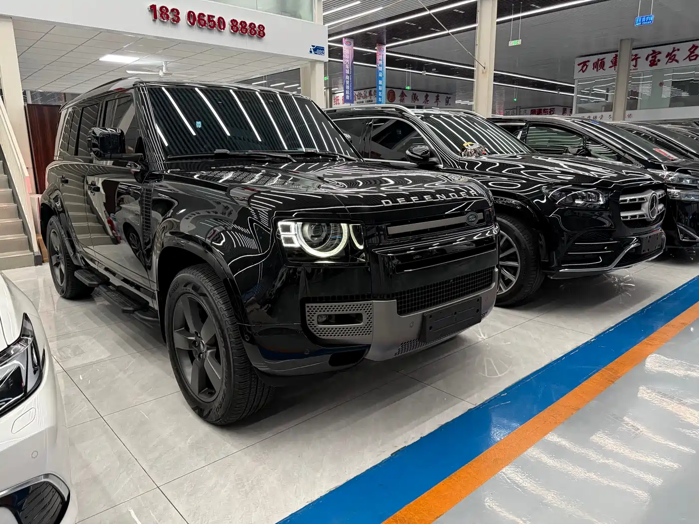 Land Rover Defender 2025 110 3.0T P400 Dark Special Edition фото 2