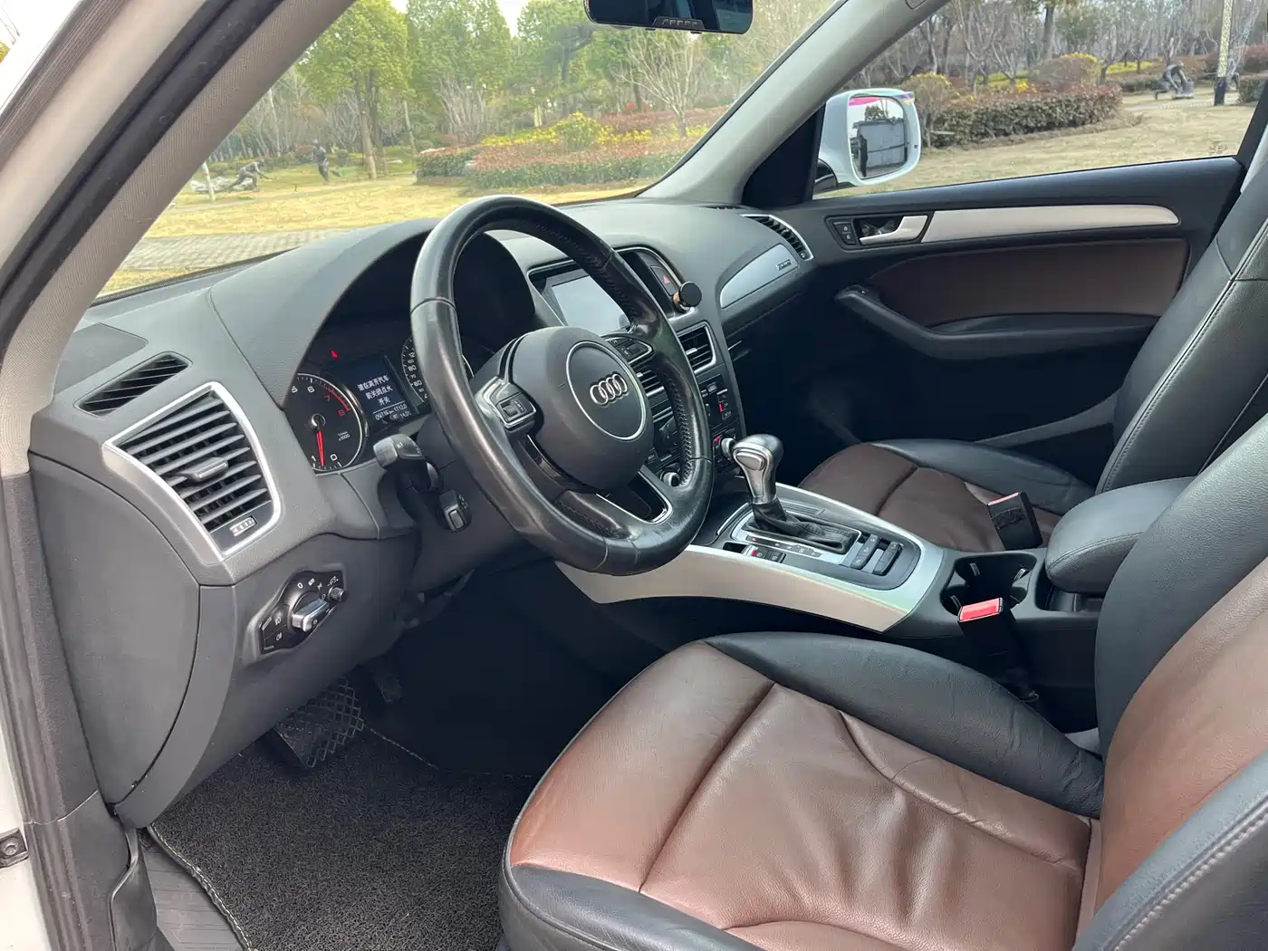 AUDI Q5