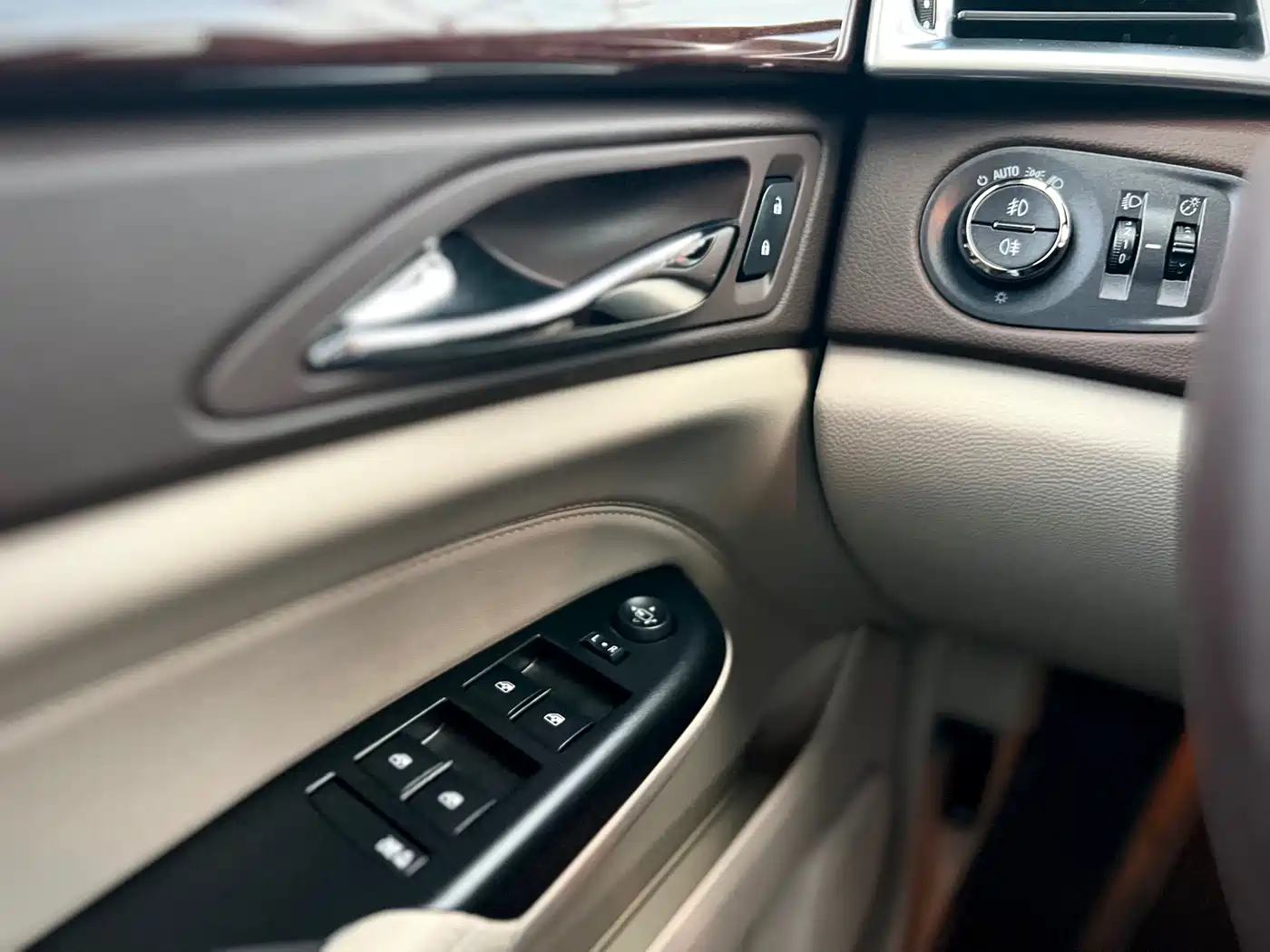 Cadillac SRX 2014 3.0L Elite Model фото 21