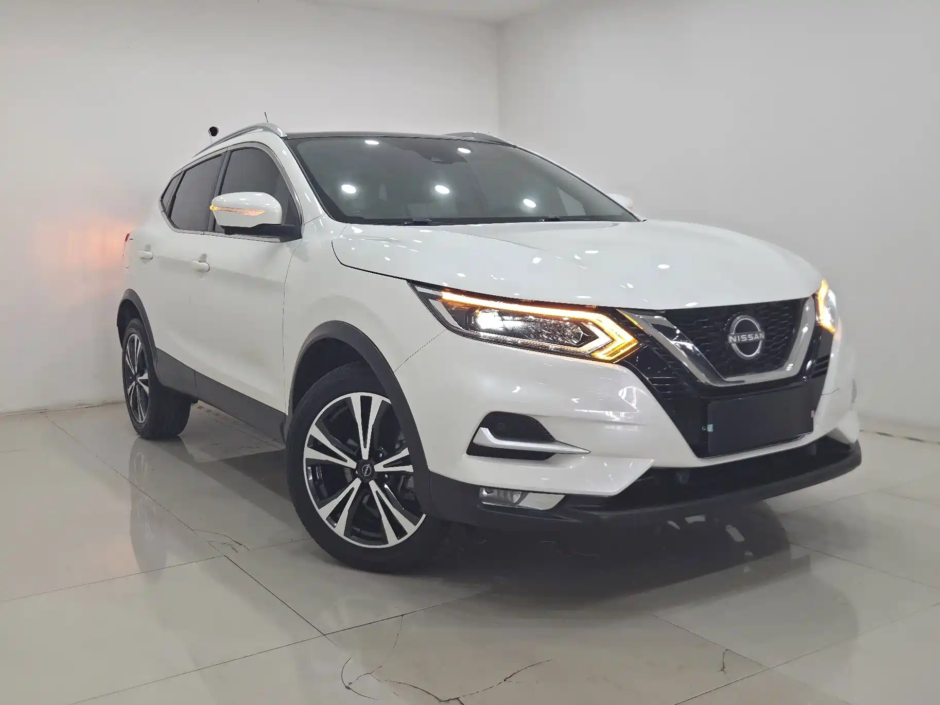 Фото 3 - Nissan Qashqai