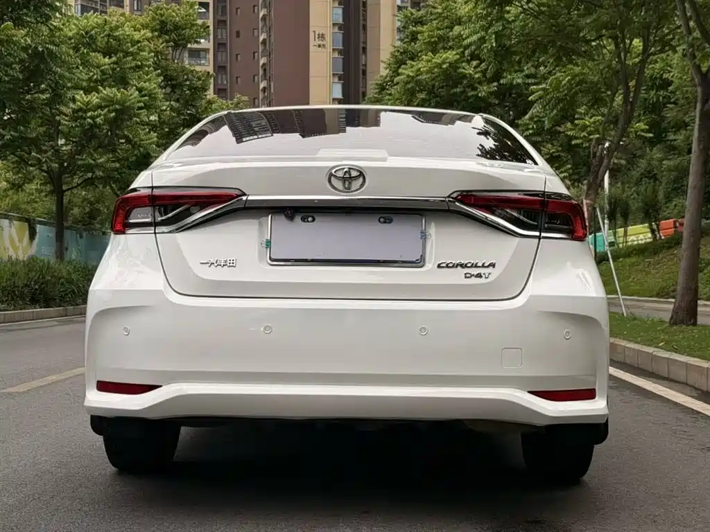 Toyota Corolla 2021 1.2T S-CVT Pioneer PLUS Edition фото 3