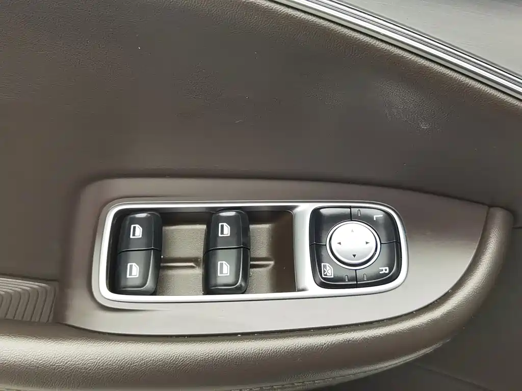 Roewe iMAX8 2024 2023 400TGI Comfort Edition