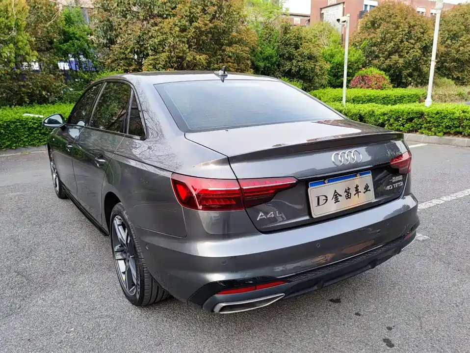 Audi A4L 2022 40 TFSI Luxury Dynamic фото 12