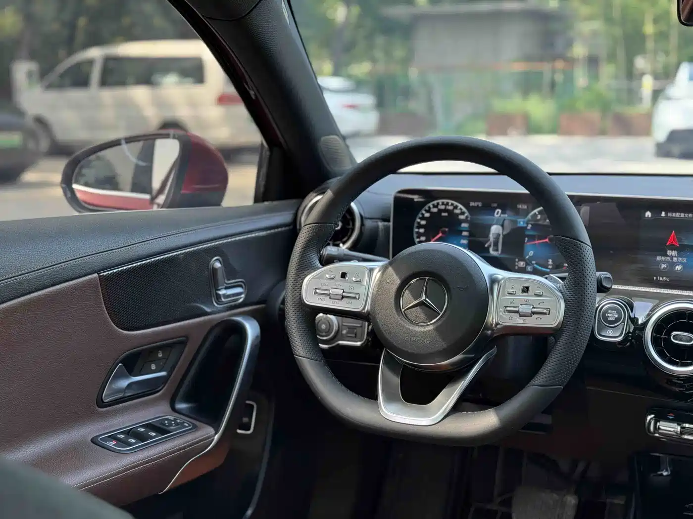 Mercedes-Benz A-Class 2019 A 200 L Sport Sedan фото 6