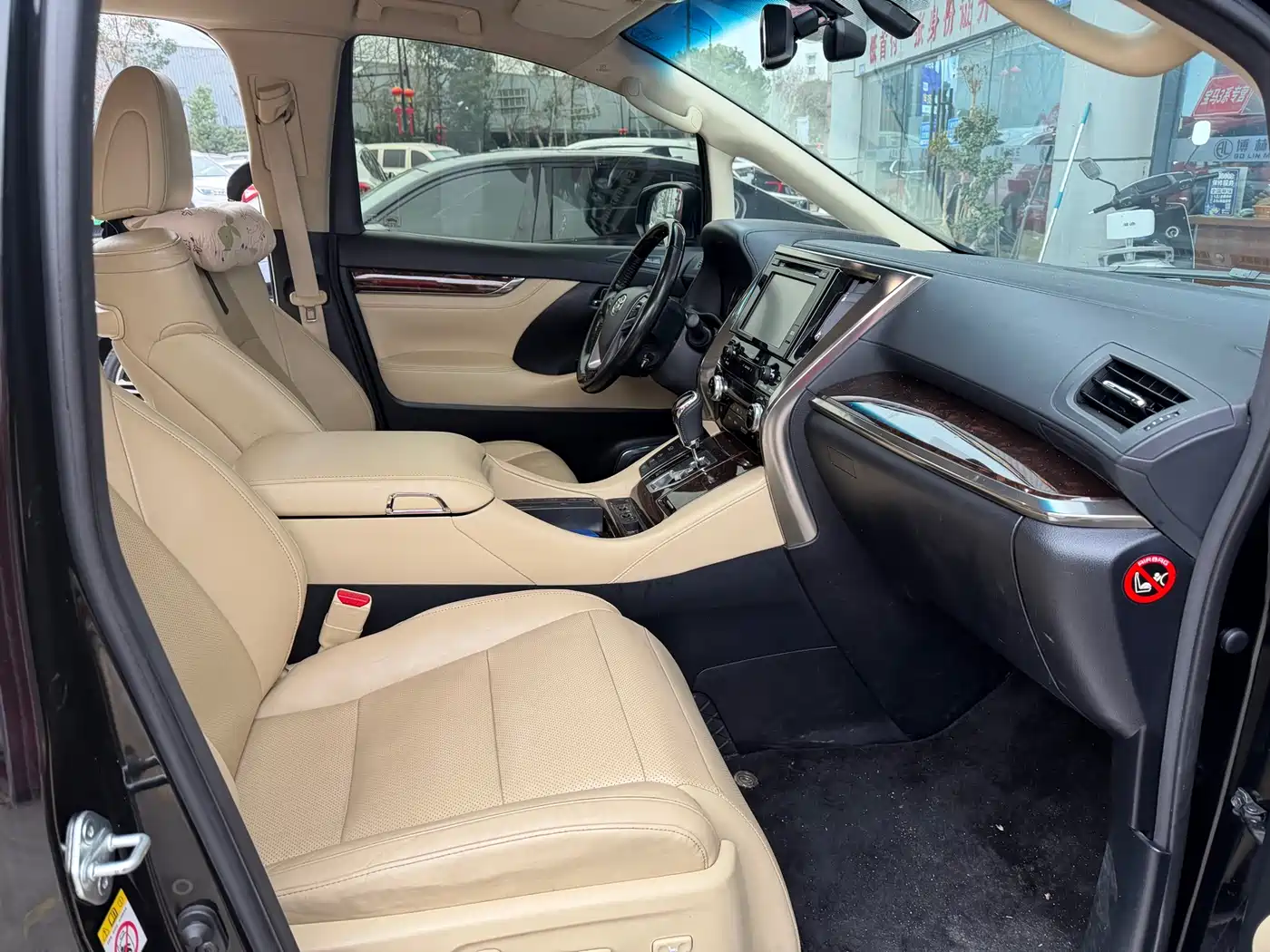 Toyota Alphard 2018 Facelift 3.5L Luxury Edition фото 10