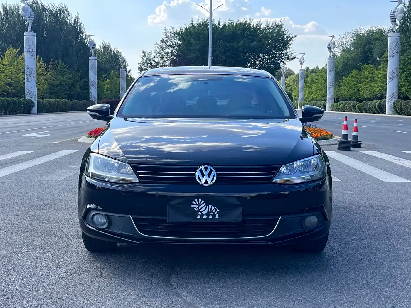Volkswagen Sagitar 2014 1.6L Automatic Comfort фото 2