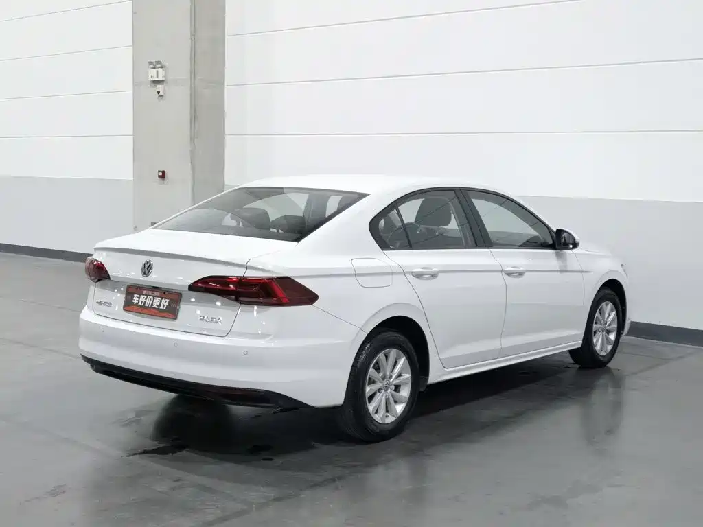 Фото 2 - Volkswagen Bora