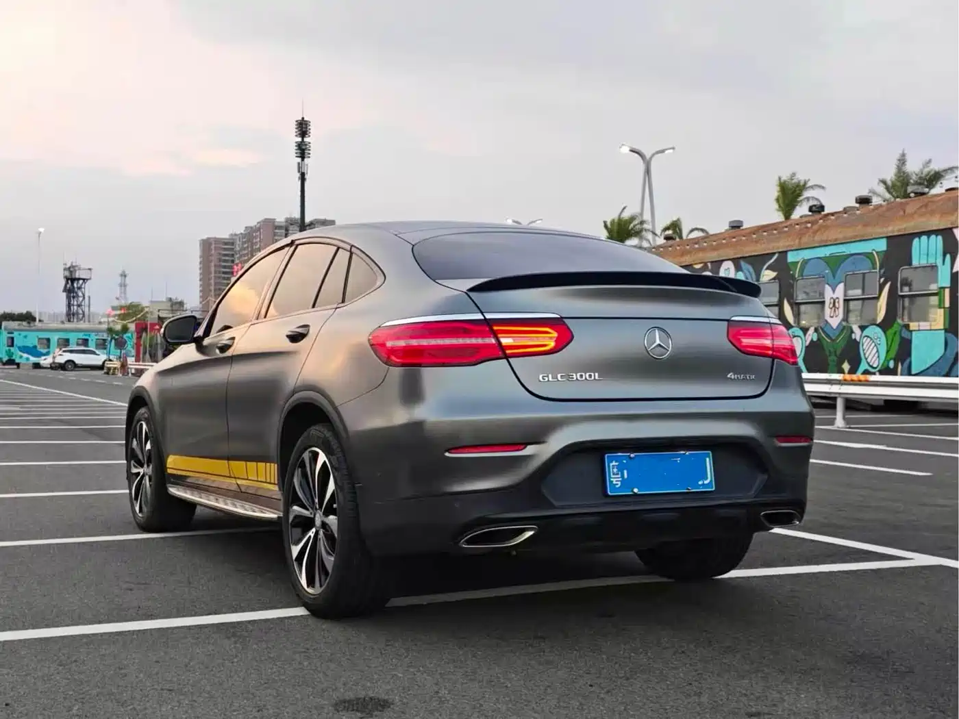 Mercedes-Benz GLC Coupe 2017 GLC 260 4MATIC Coupe SUV фото 5