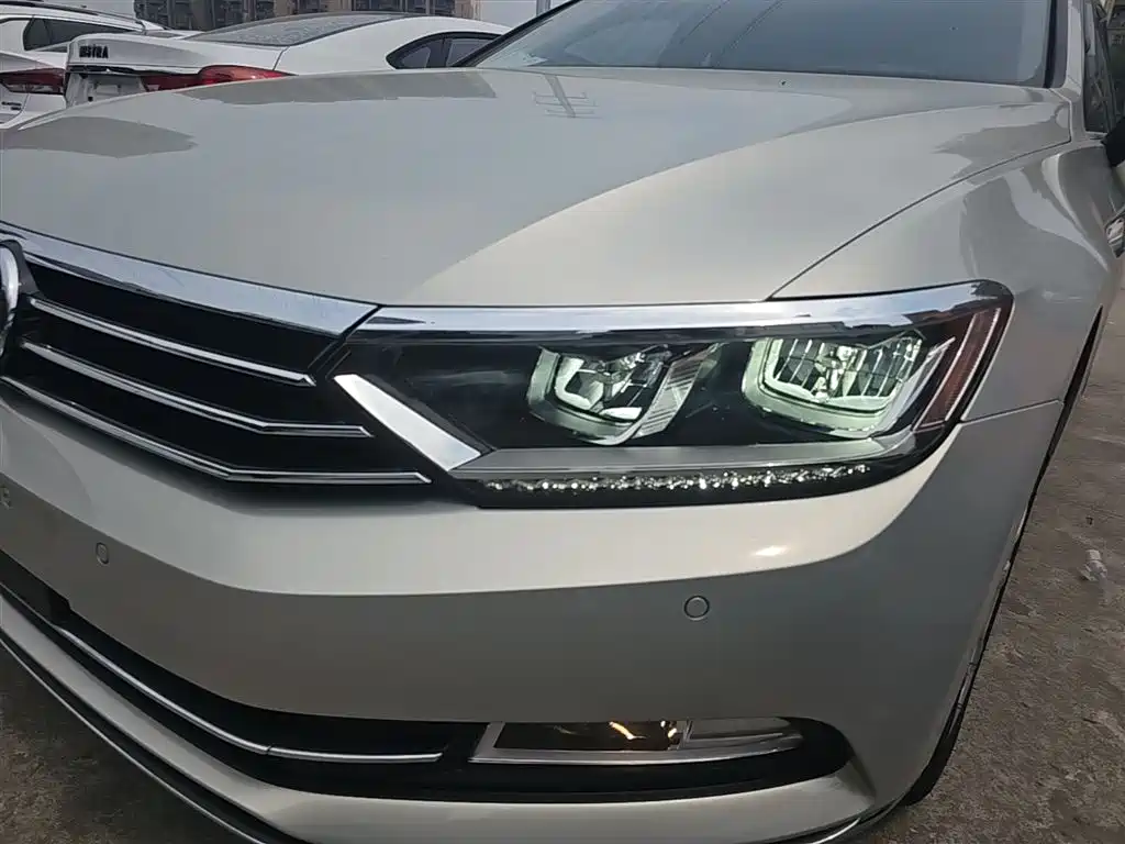 Volkswagen Magotan 2017 330TSI DSG Luxury фото 24
