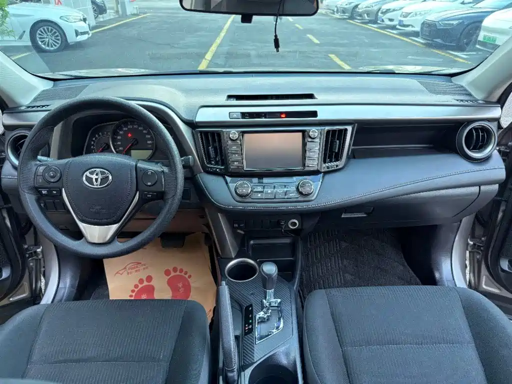 Toyota RAV4 Rongfang 2015 2.0L CVT 2WD Trend Edition фото 4