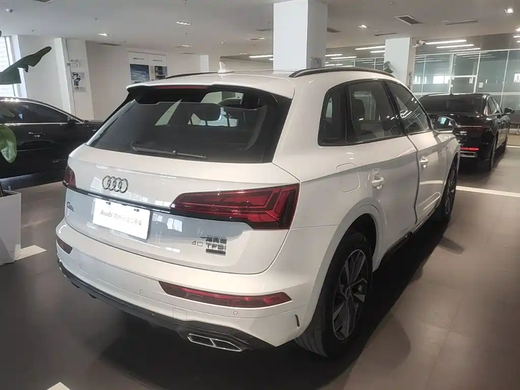 Audi Q5L 2023 40T Luxury Dynamic фото 12