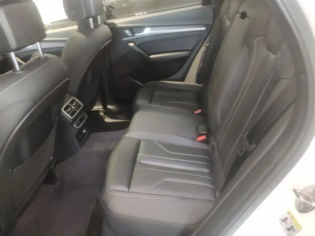 Audi Q5L 2023 40T Luxury Dynamic фото 24