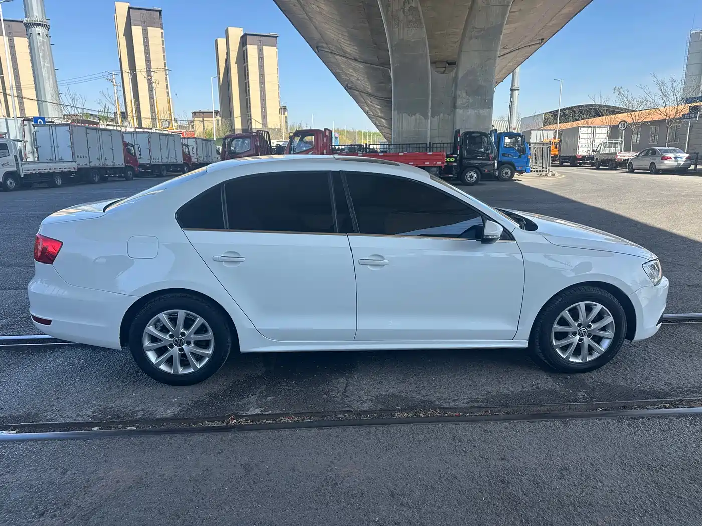 Volkswagen Sagitar 2012 Model 1.4TSI Automatic Fashion фото 7