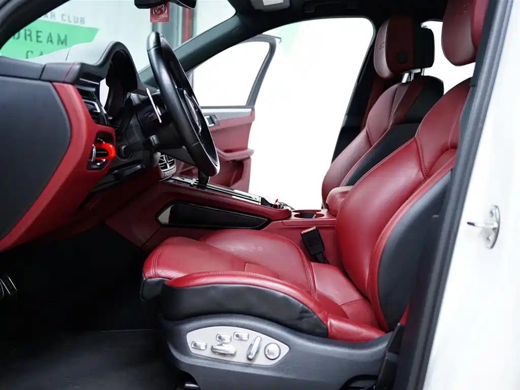 Porsche Macan 2023 Macan GTS 2.9T фото 26