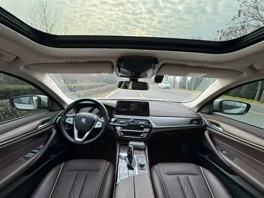 BMW 5 Series 2022 530Li Leading Luxury Package фото 8