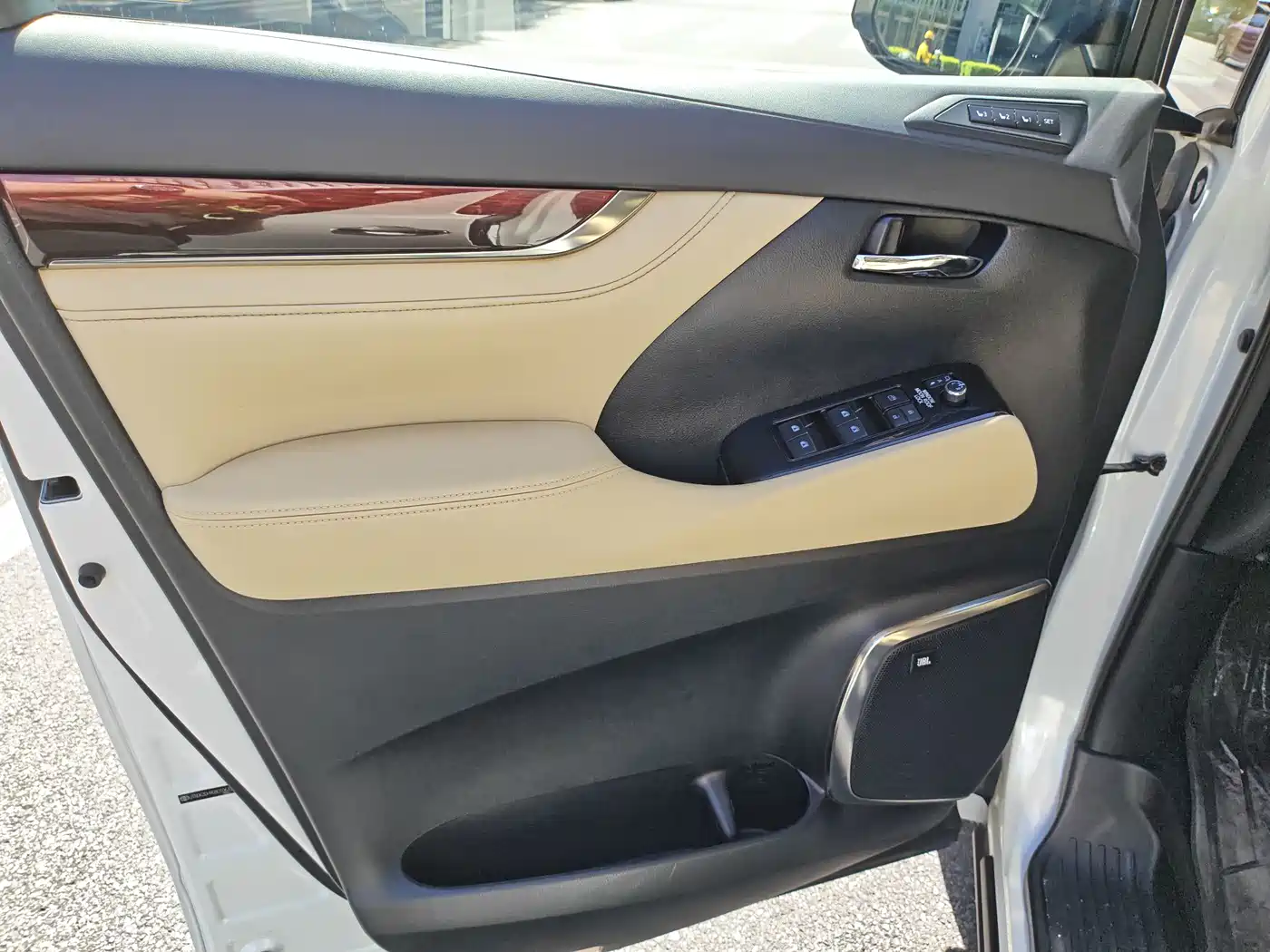 Toyota Alphard 2015 3.5L Luxury Edition фото 23