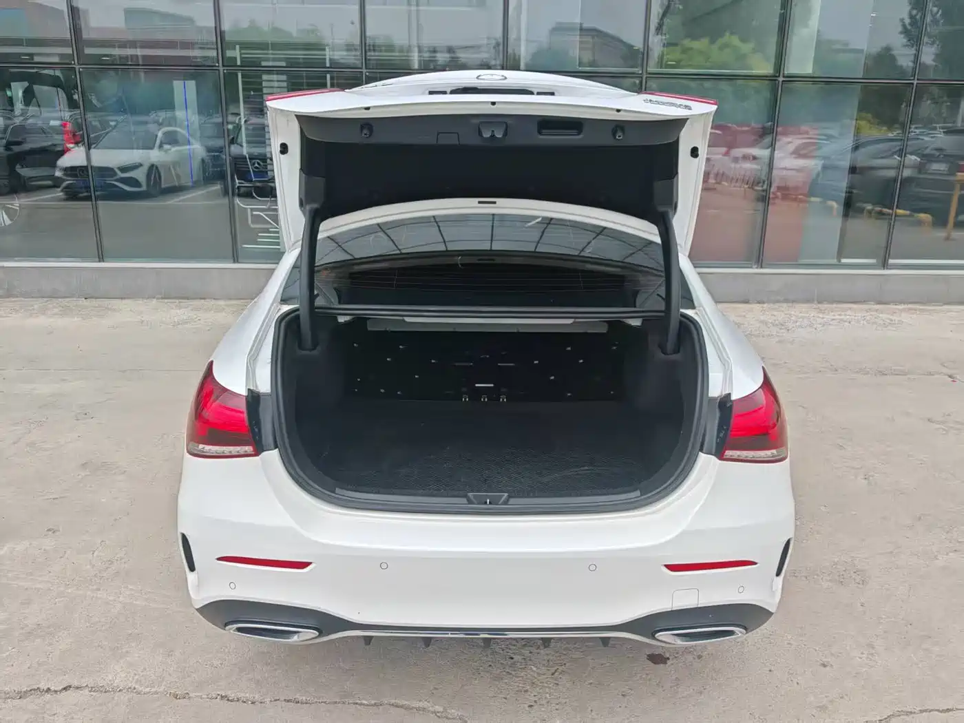 Mercedes-Benz A-Class 2023 A 200 L Fashion фото 10