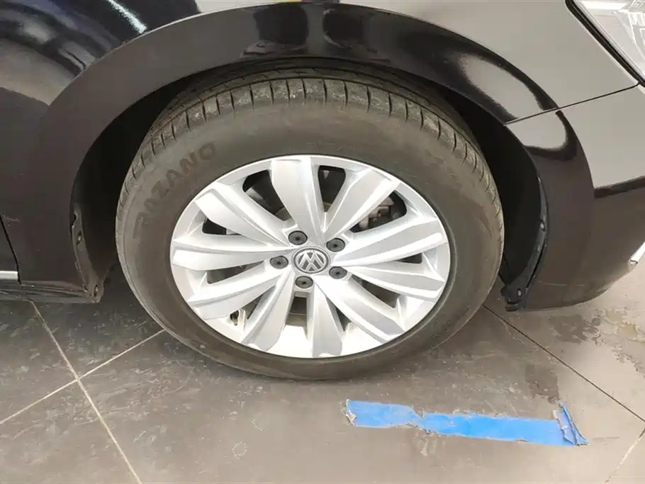 Volkswagen Passat 2020 330TSI Elite Edition China VI фото 6