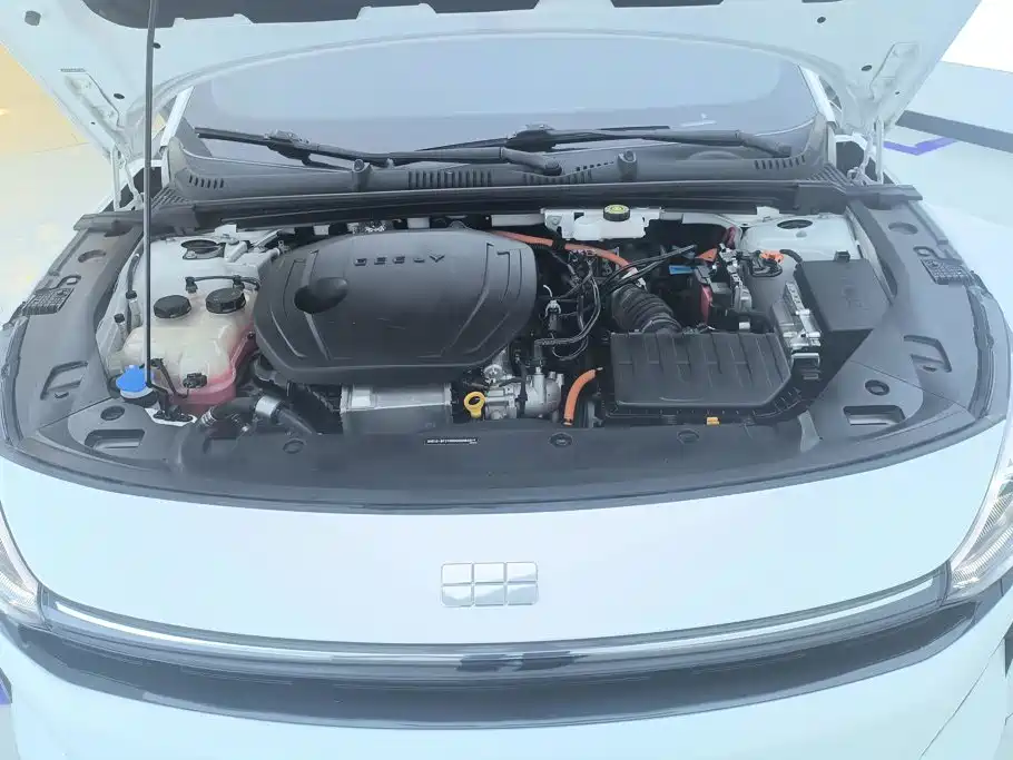 Geely Galaxy Galaxy L6 2024 2024 125km PLUS Soaring Dragon Edition
