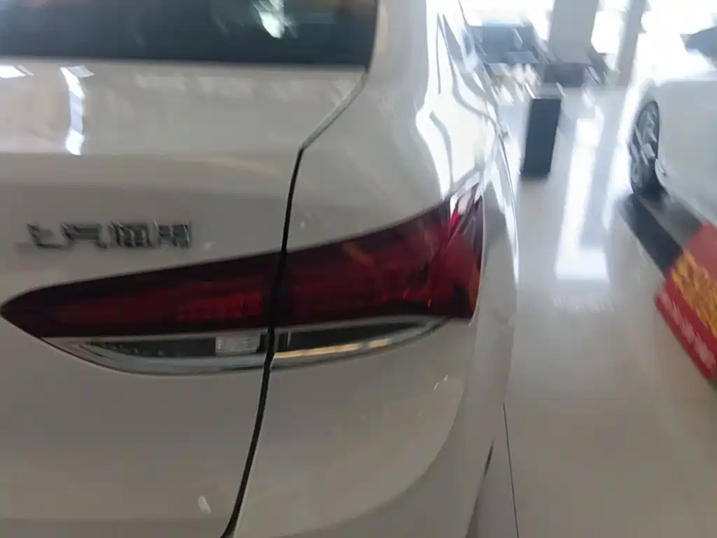 Фото 8 - Buick Excelle