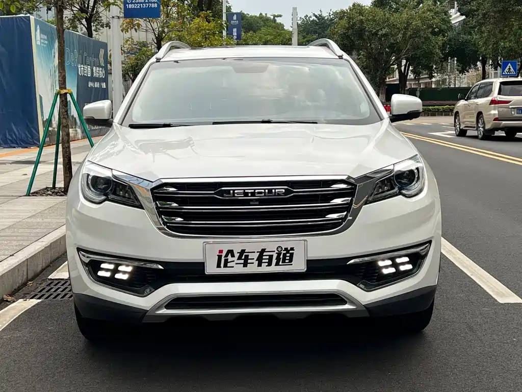 Jetour X70 2019 2018 1.5T Automatic Joy Edition