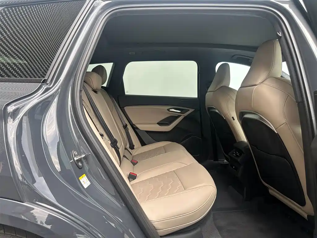Audi Q6L e-tron 2025 Model Pioneer Edition фото 14