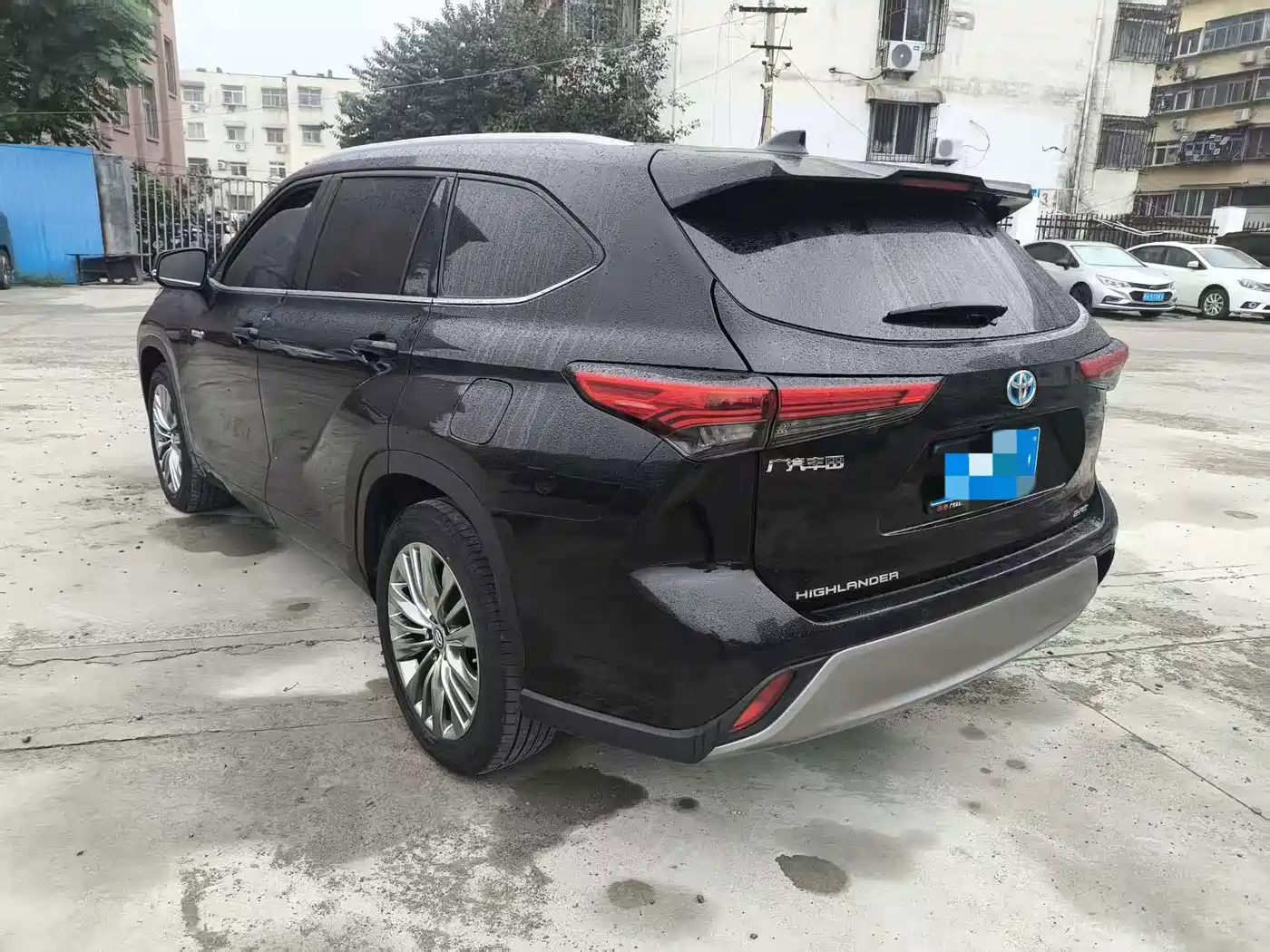 Toyota Highlander 2024 2023 2.5L Smart Hybrid Dual Engine AWD Premium 7-Seater