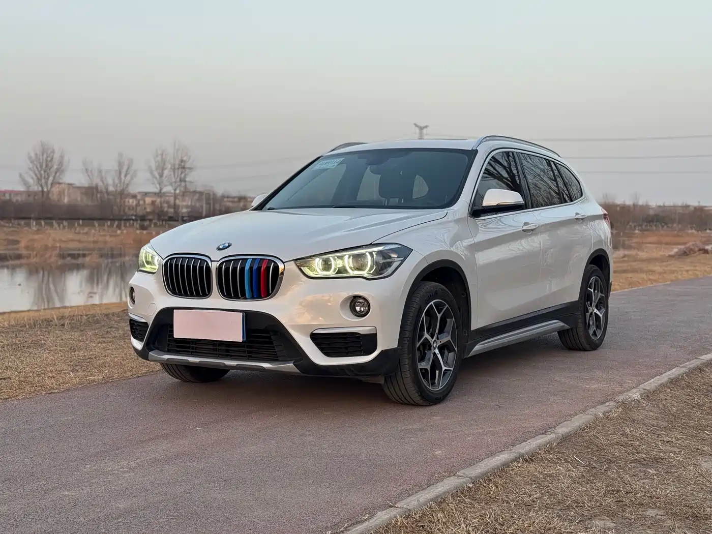 BMW X1 2019 sDrive18Li Premium Model фото 3
