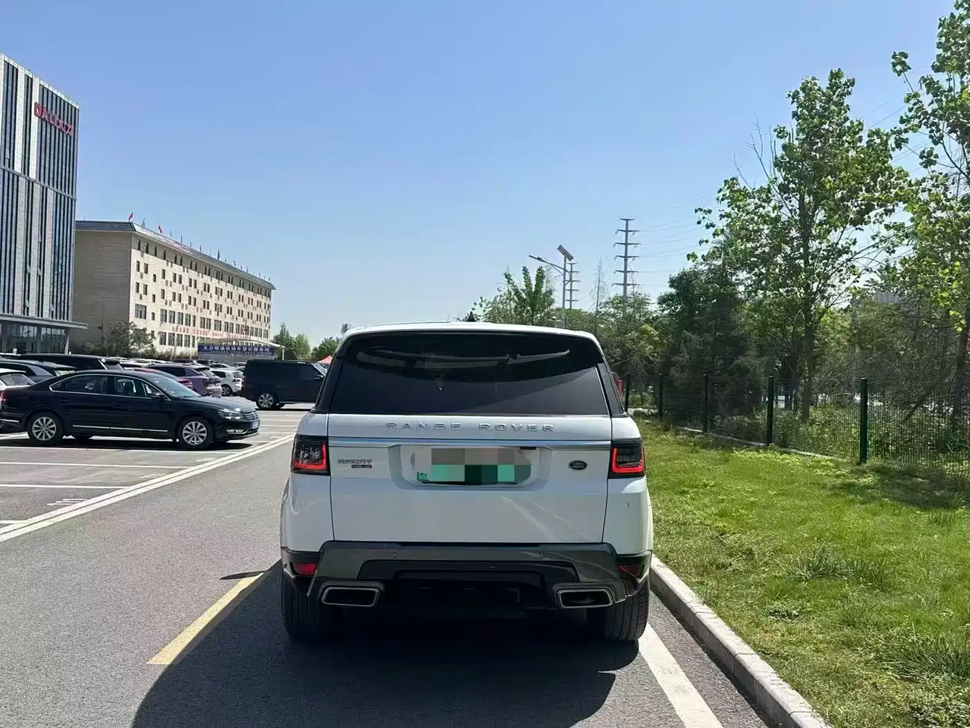 Land Rover Range Rover Sport PHEV 2018 Model P400e фото 9
