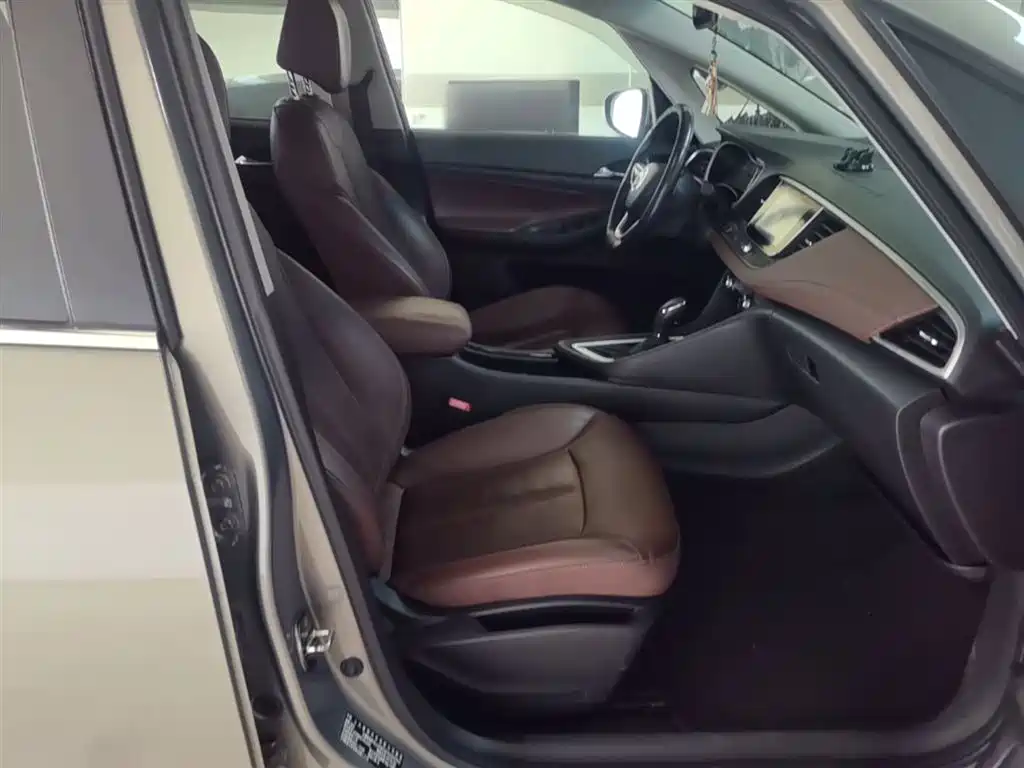 Buick GL6 2018 18T 6-Seater Premium фото 25