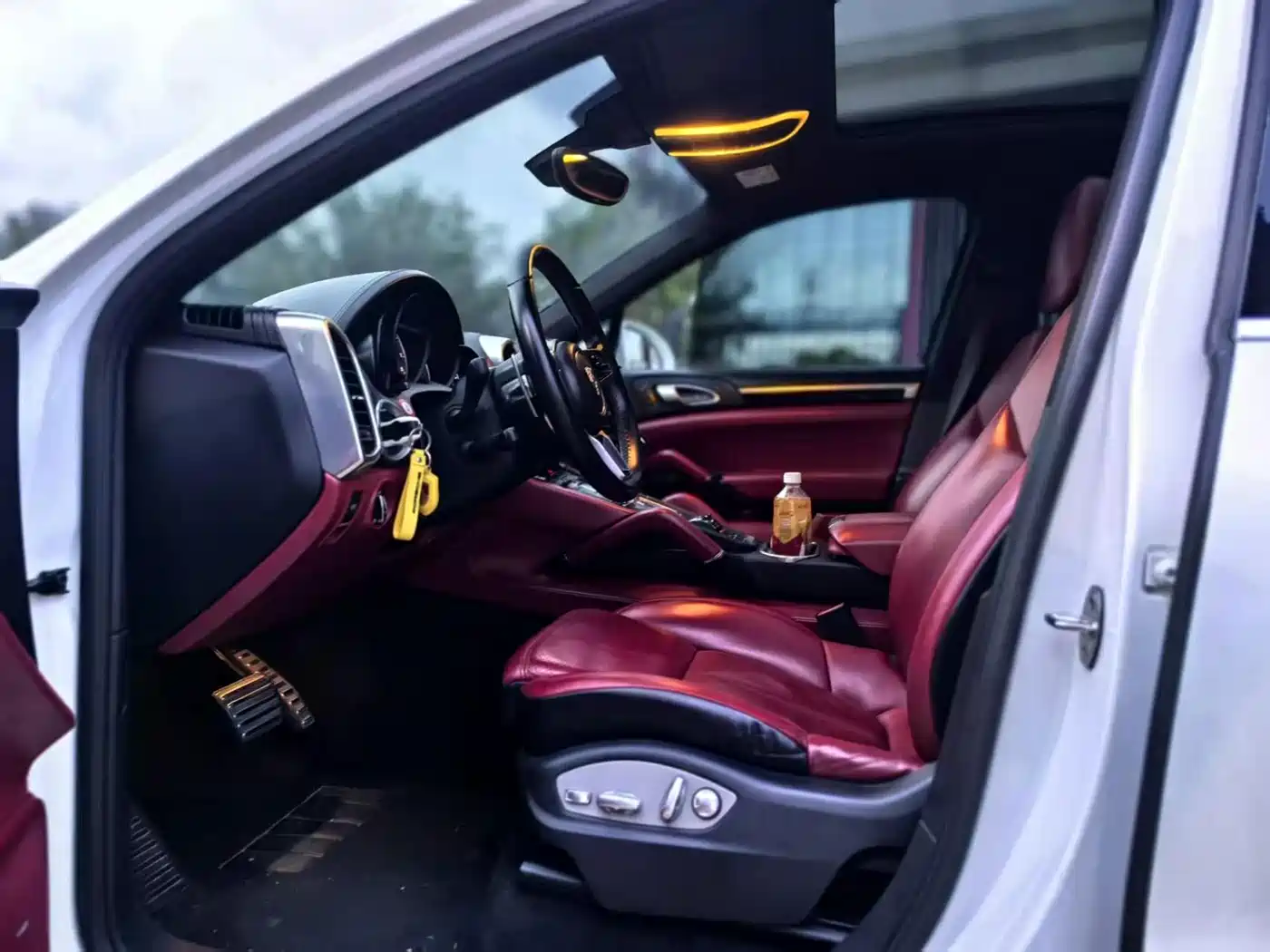 Photo 9 - Porsche Cayenne