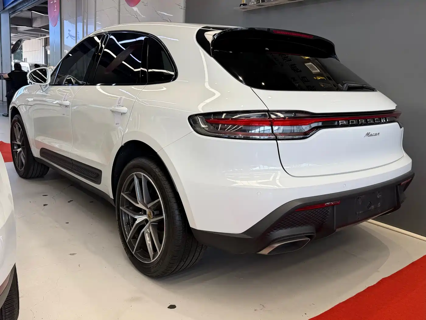 Porsche Macan 2023 Macan 2.0T фото 6