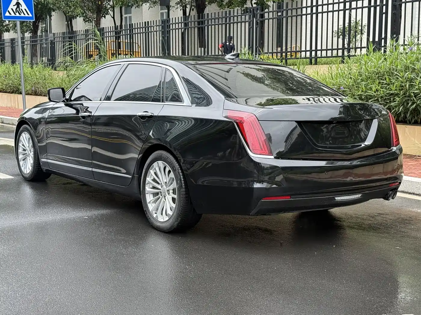 Photo 15 - Cadillac CT6