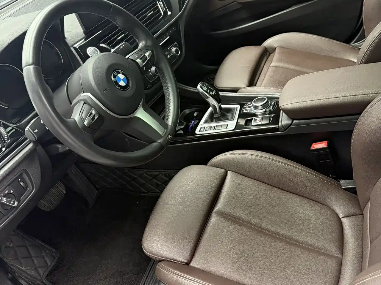 BMW 1 Series 2021 120i M Sport Shadow Edition фото 17