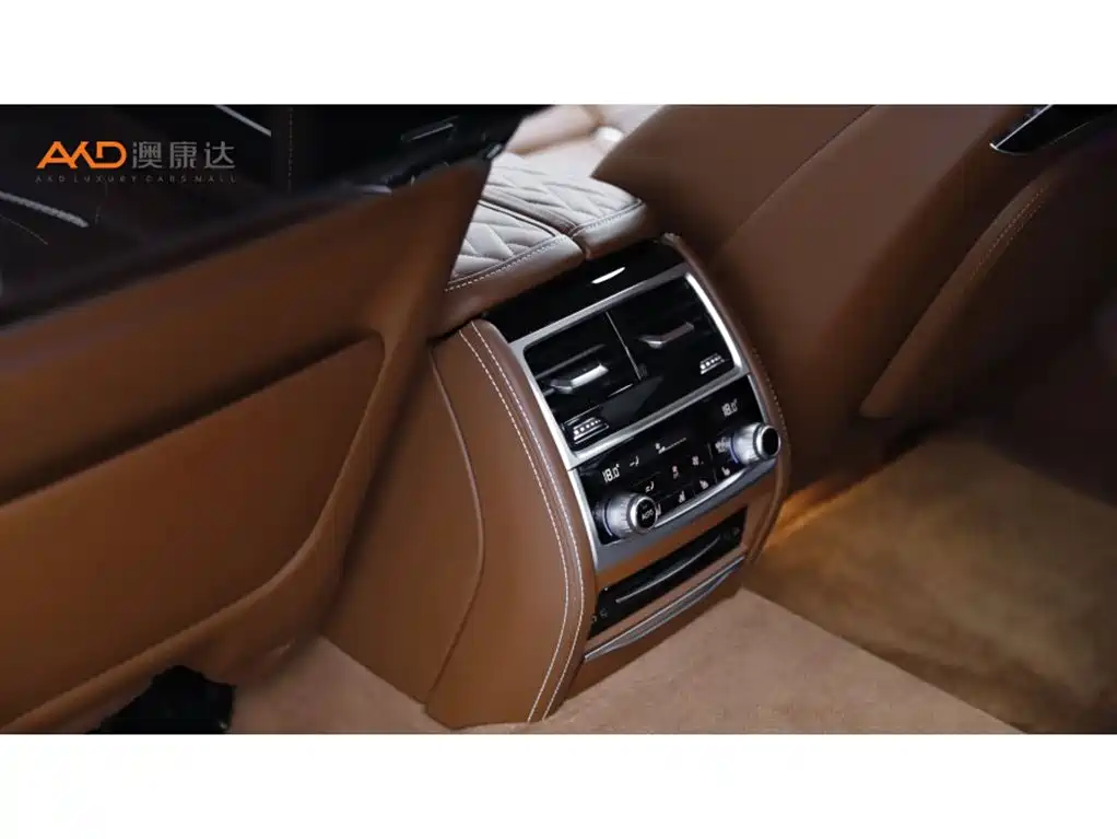 BMW 7 Series 2019 740Li xDrive Executive Luxury Package фото 9