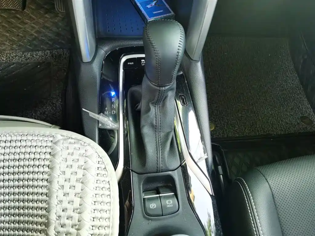 Toyota Frontlander 2023 2.0L CVT Luxury Edition фото 11