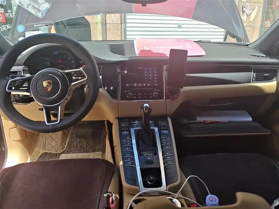Porsche Macan 2017 Macan 2.0T фото 12