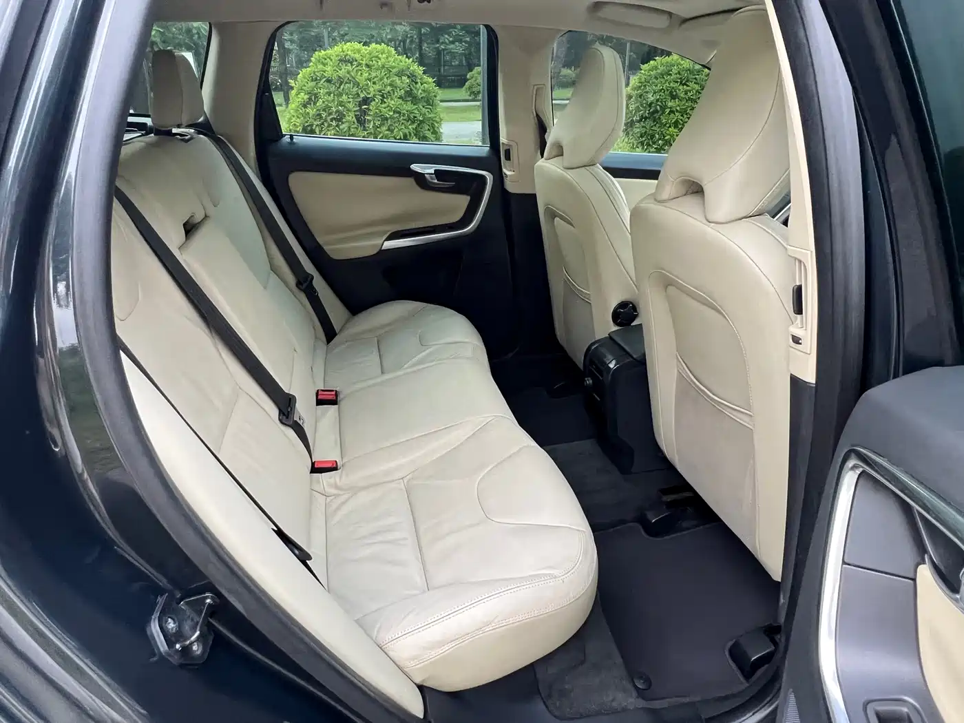 Volvo XC60 (Import) 2012 2013 T6 AWD Comfort Edition