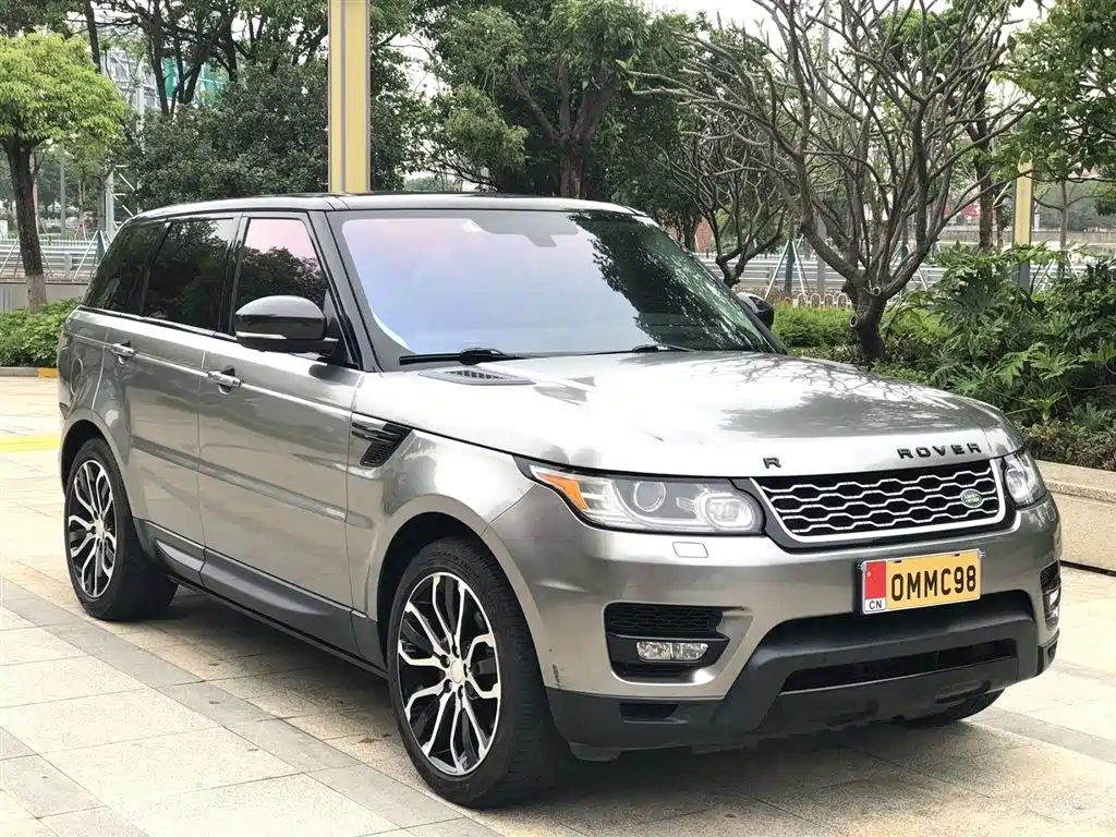 Land Rover Range Rover Sport 2014 3.0 SC V6 HSE фото 3