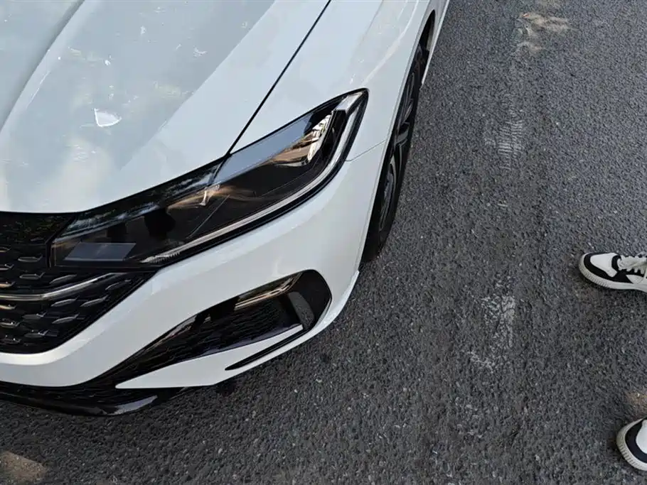 Volkswagen Lavida 2023 1.5L Automatic Starlight 5 Million Edition фото 5