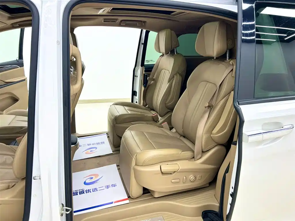 Buick GL8 2018 ES 28T Flagship Type China VI фото 5