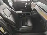 Фото 25 - Tesla Model 3