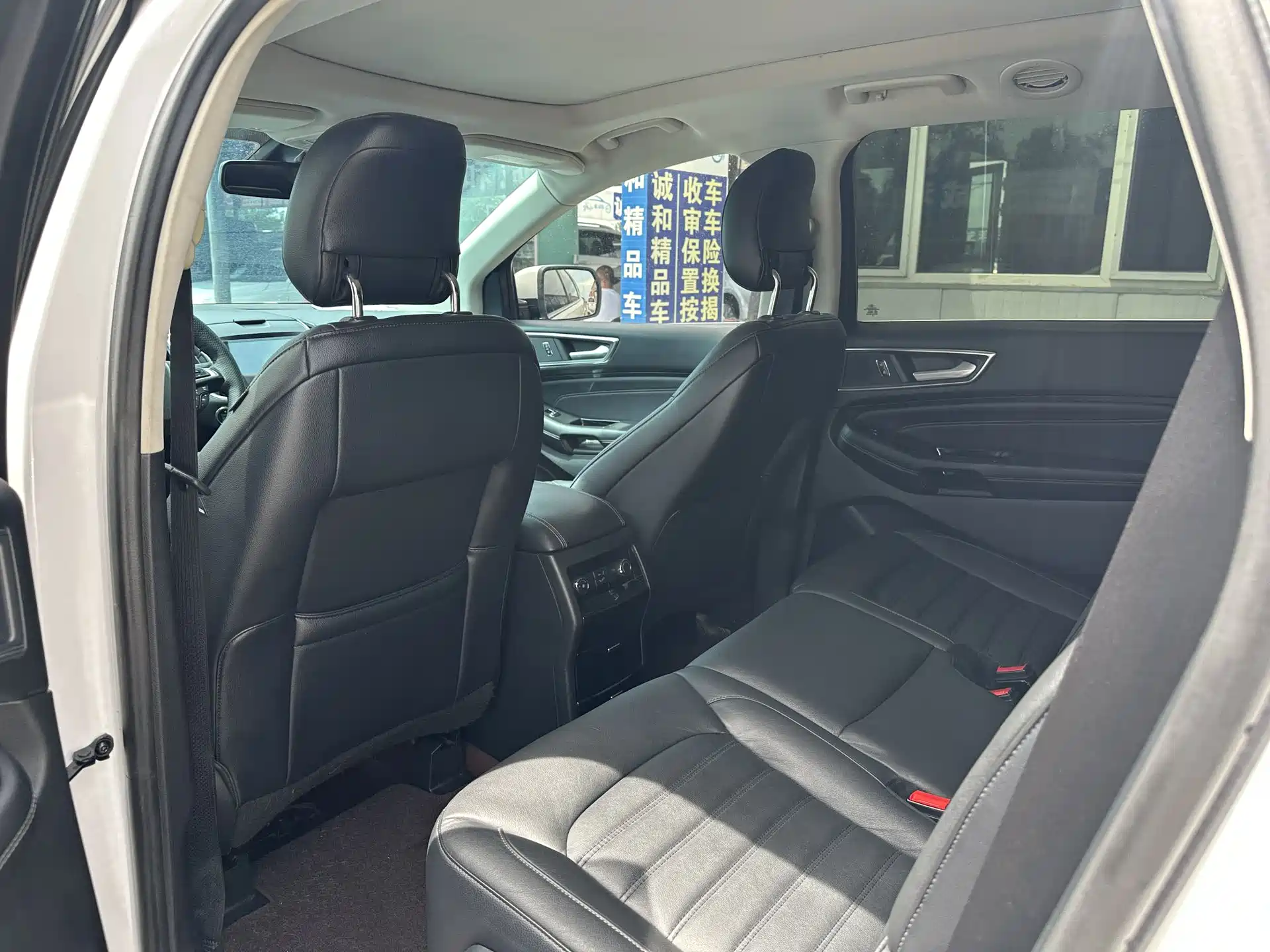 Фото 6 - Ford Edge