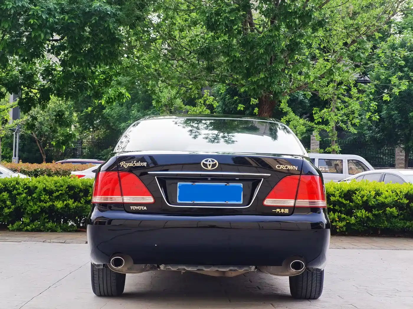 Toyota Crown 2011 2.5L Royal Leather Sunroof Special Edition фото 28