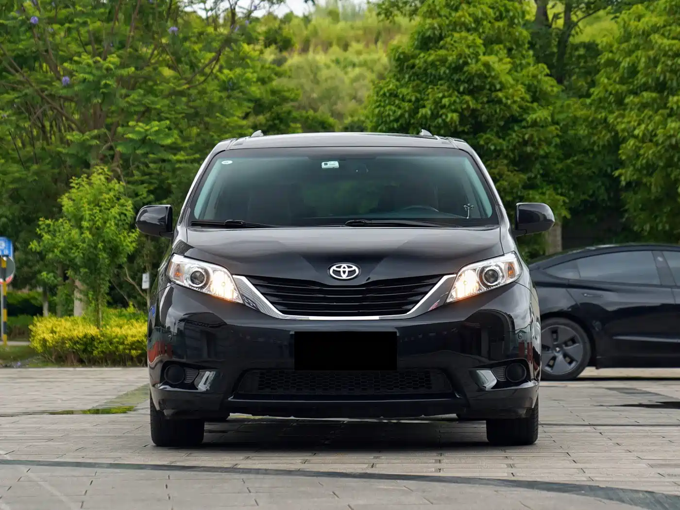 Toyota Sienna 2015 3.5L 4WD L фото 2