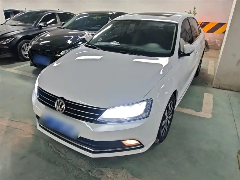 Volkswagen Sagitar 2018 180TSI DSG Premium Edition