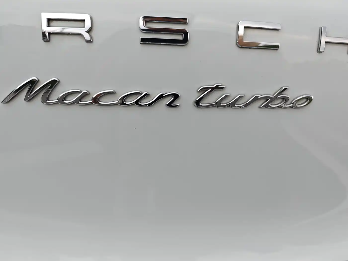 Porsche Macan 2016 Macan Turbo 3.6T фото 23